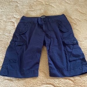 Polo Jean  women’s size 6 capri shorts  color navy blue